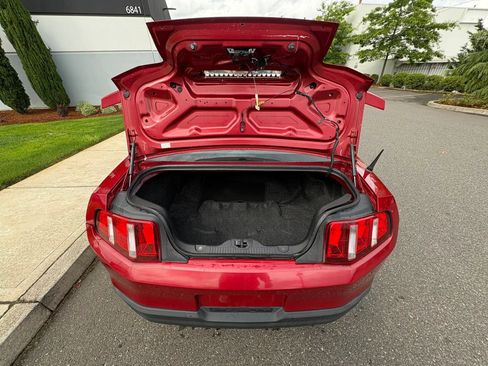 Used 2010 Ford Mustang Coupe RWD image 17