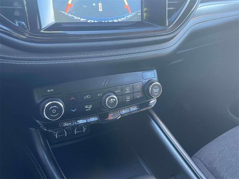 Used 2021 Dodge Durango SXT image 28