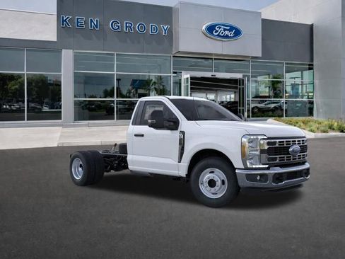 New 2026 Ford F350 XL w/ XL Chrome Package image 1