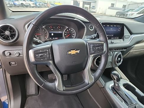 Used 2022 Chevrolet Blazer LT w/ Sound & Technology Package FWD image 13
