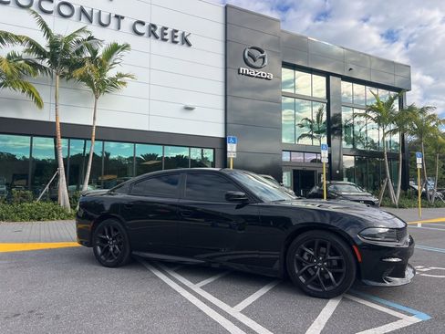 Used 2023 Dodge Charger R/T w/ Harman/Kardon Audio Group image 8