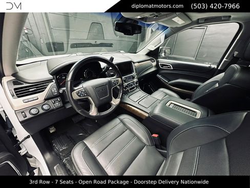 Used 2018 GMC Yukon Denali w/ Open Road Package AWD/4WD image 17