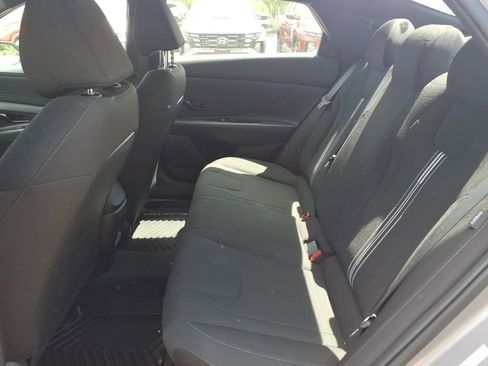 Used 2025 Hyundai Elantra Sport FWD image 16