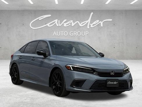 Used 2022 Honda Civic Sport image 2