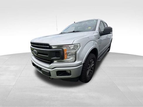 Used 2019 Ford F150 XLT w/ Equipment Group 302A Luxury AWD/4WD image 6