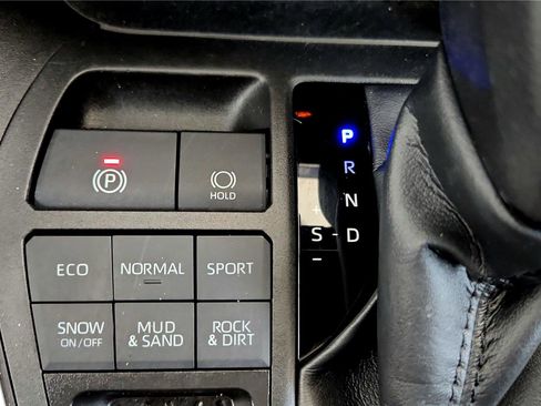 Certified 2023 Toyota RAV4 XLE w/ Convenience Package AWD/4WD image 34