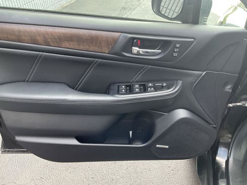 Used 2018 Subaru Outback 2.5i Limited AWD/4WD image 13