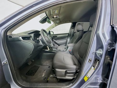 Used 2023 Toyota Corolla Cross LE AWD/4WD image 13
