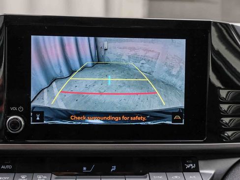 Used 2025 Toyota Camry LE w/ Convenience Package image 22