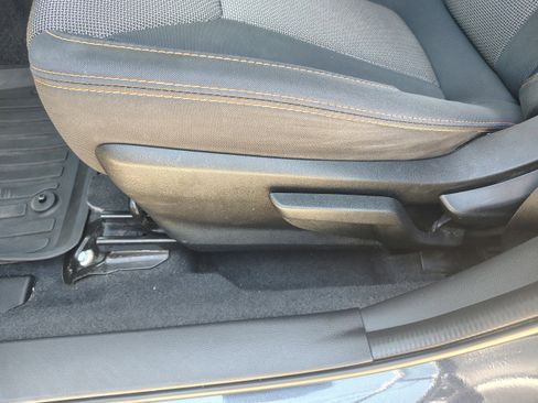 Used 2019 Subaru Crosstrek 2.0i Premium w/ Popular Package #2 AWD/4WD image 16