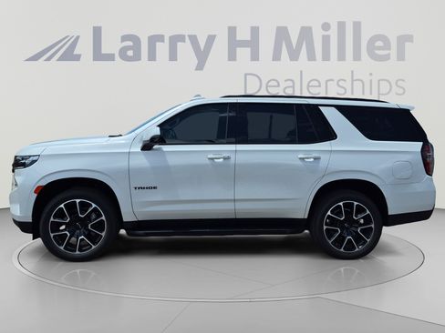 Used 2023 Chevrolet Tahoe RST w/ Luxury Package AWD/4WD image 2