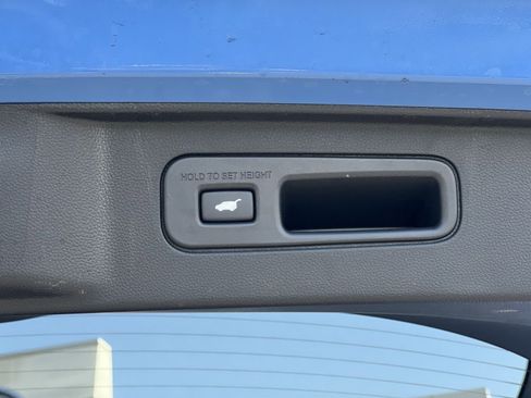 Used 2025 Honda Pilot TrailSport image 29