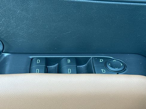 Used 2023 GMC Canyon AT4 w/ AT4 Premium Package image 11