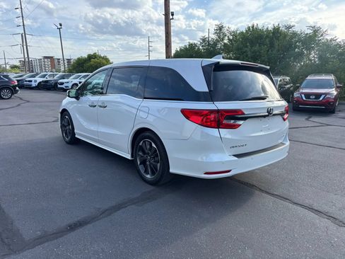 Used 2023 Honda Odyssey Elite image 5