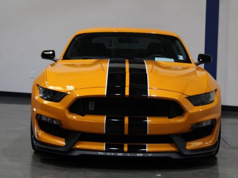 Used 2018 Ford Mustang Shelby GT350 w/ Convenience Package RWD image 6