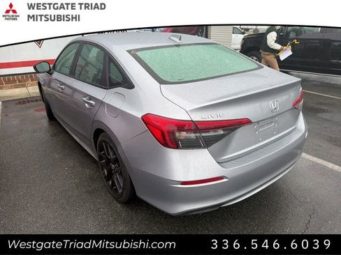 Used 2023 Honda Civic Sport image 5