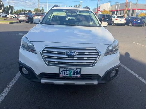 Used 2016 Subaru Outback 2.5i Limited AWD/4WD image 2