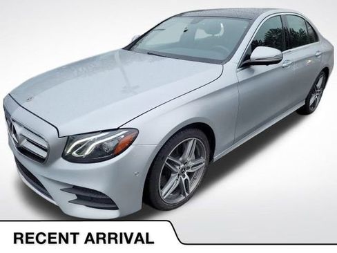 Used 2019 Mercedes-Benz E 300 4MATIC image 1