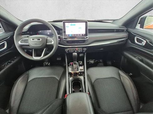 Used 2026 Jeep Compass Trailhawk w/ Sun, Sound & Navigation Group AWD/4WD image 20