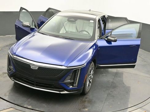 New 2025 Cadillac Lyriq Sport image 58