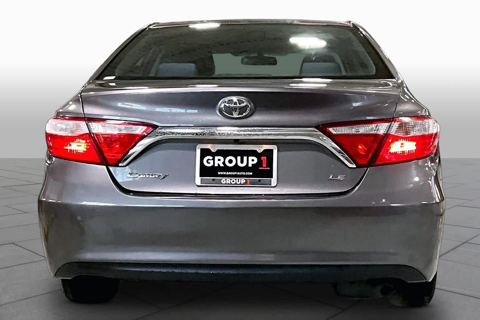 Used 2015 Toyota Camry LE FWD image 5