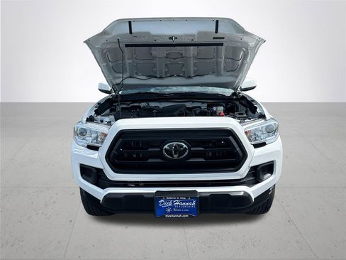 Used 2022 Toyota Tacoma SR w/ SR Convenience Package RWD image 3