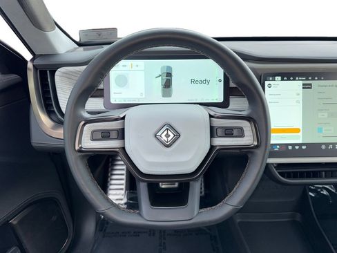 Used 2025 Rivian R1T Premium Tri AWD/4WD image 12