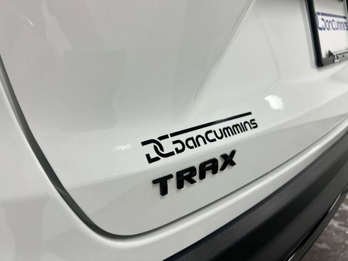 Used 2024 Chevrolet Trax RS FWD image 20