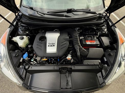 Used 2015 Hyundai Veloster Turbo FWD image 47