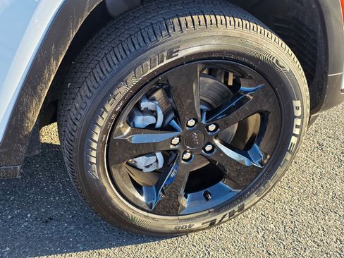 Certified 2025 Jeep Grand Cherokee L Altitude image 18