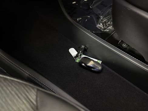 Used 2014 Tesla Model S 60 image 27