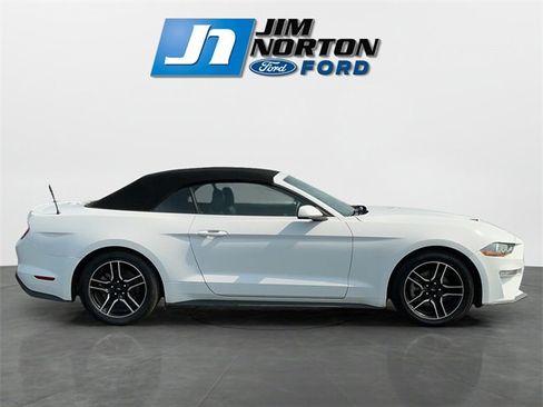 Used 2022 Ford Mustang Premium image 2