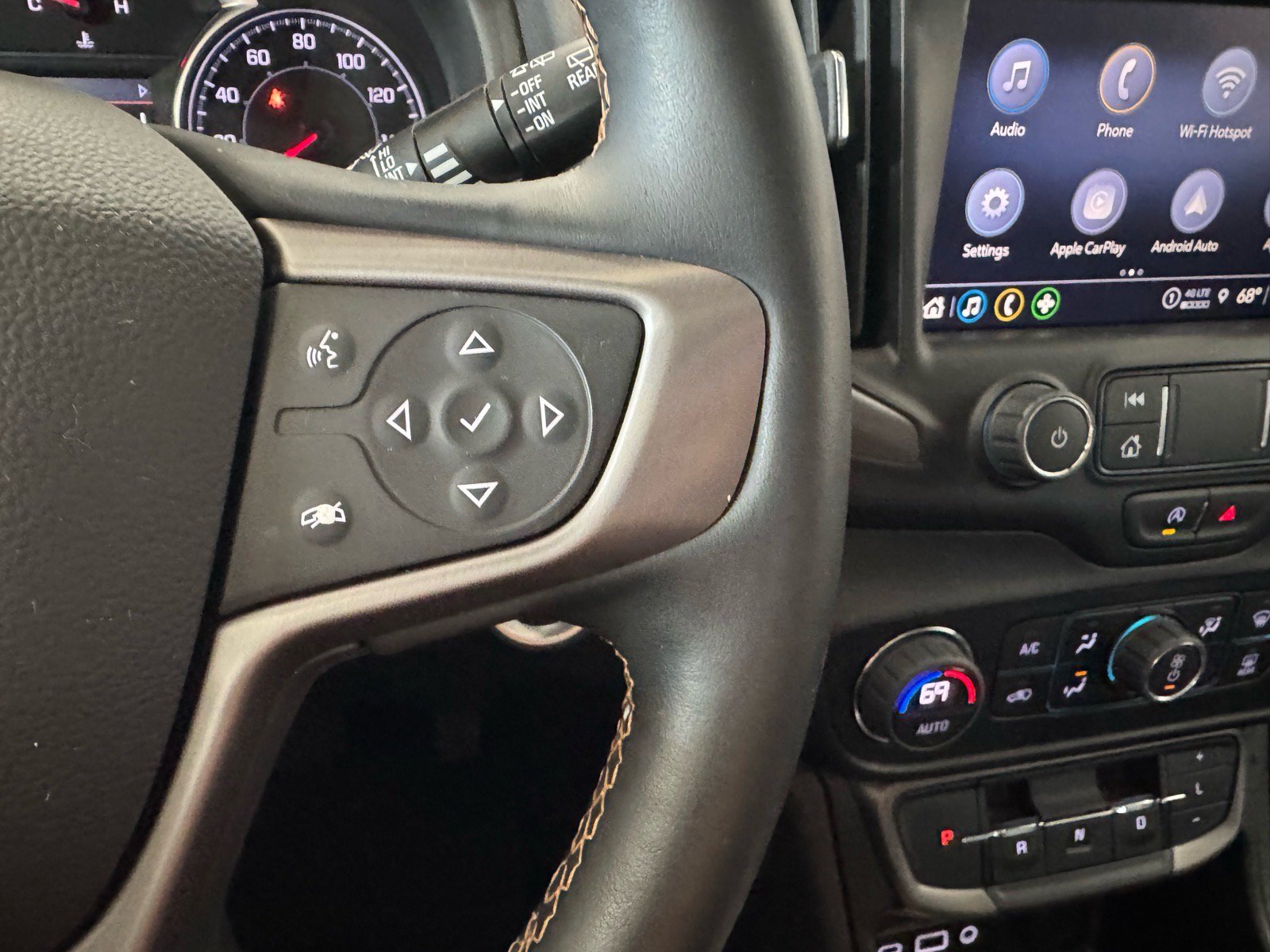 Used 2024 GMC Terrain AT4 AWD/4WD image 30