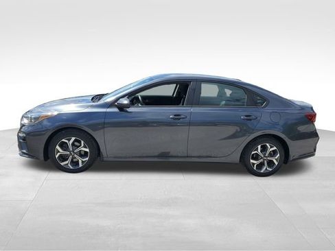 Used 2021 Kia Forte LXS FWD image 7