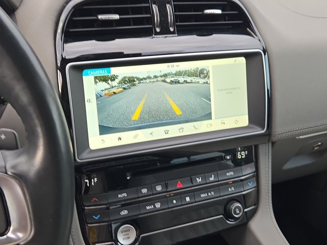 Used 2018 Jaguar F-PACE Portfolio AWD/4WD image 12