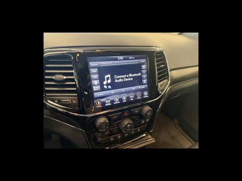 Used 2021 Jeep Grand Cherokee Limited AWD/4WD image 22