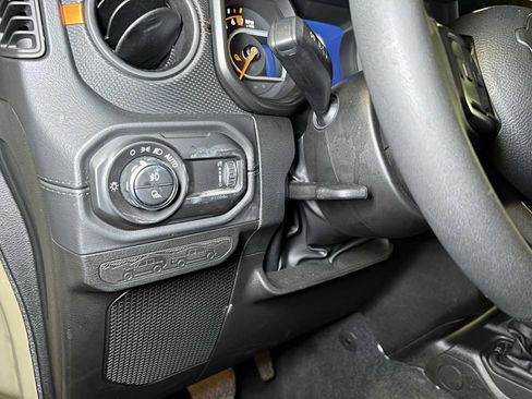 Used 2026 Jeep Gladiator Mojave AWD/4WD image 24