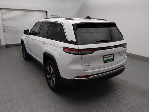 Used 2022 Jeep Grand Cherokee Limited 4xe w/ Luxury Tech Group II AWD/4WD image 5