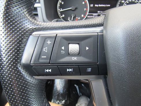 Used 2022 Mitsubishi Outlander SEL image 39