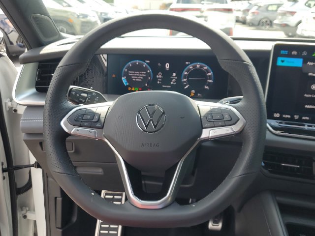 New 2026 Volkswagen Tiguan SE R-Line FWD image 25
