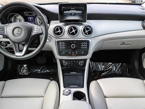 Used 2016 Mercedes-Benz GLA 250 image 12