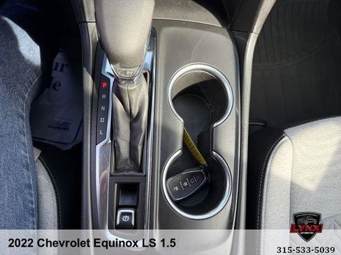 Used 2022 Chevrolet Equinox LS w/ LS Convenience Package image 27