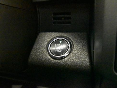 Used 2021 Ford Expedition XLT image 27