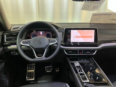 New 2026 Volkswagen Atlas Peak Edition AWD/4WD image 17