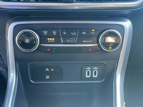 Used 2021 Ford EcoSport SE FWD image 21