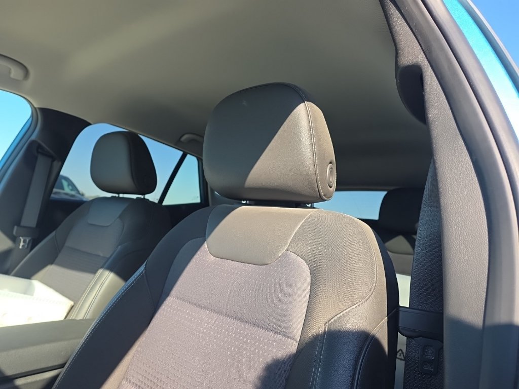 Used 2025 Chevrolet Trax LT w/ Driver Confidence Package FWD image 11
