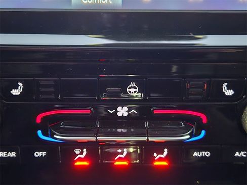 New 2025 Jeep Grand Cherokee Altitude image 24