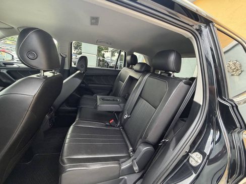 Used 2023 Volkswagen Tiguan SE FWD image 16