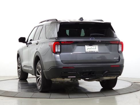 Used 2025 Ford Explorer ST-Line AWD/4WD image 7