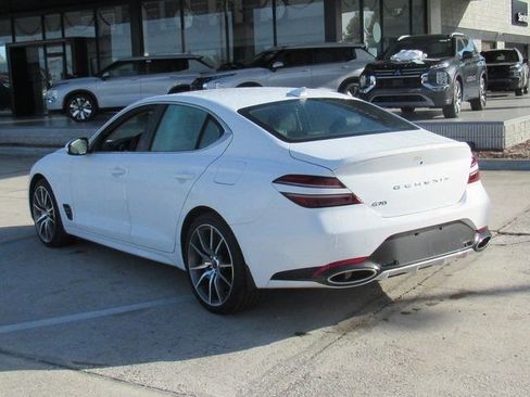Used 2025 Genesis G70 2.5T image 6